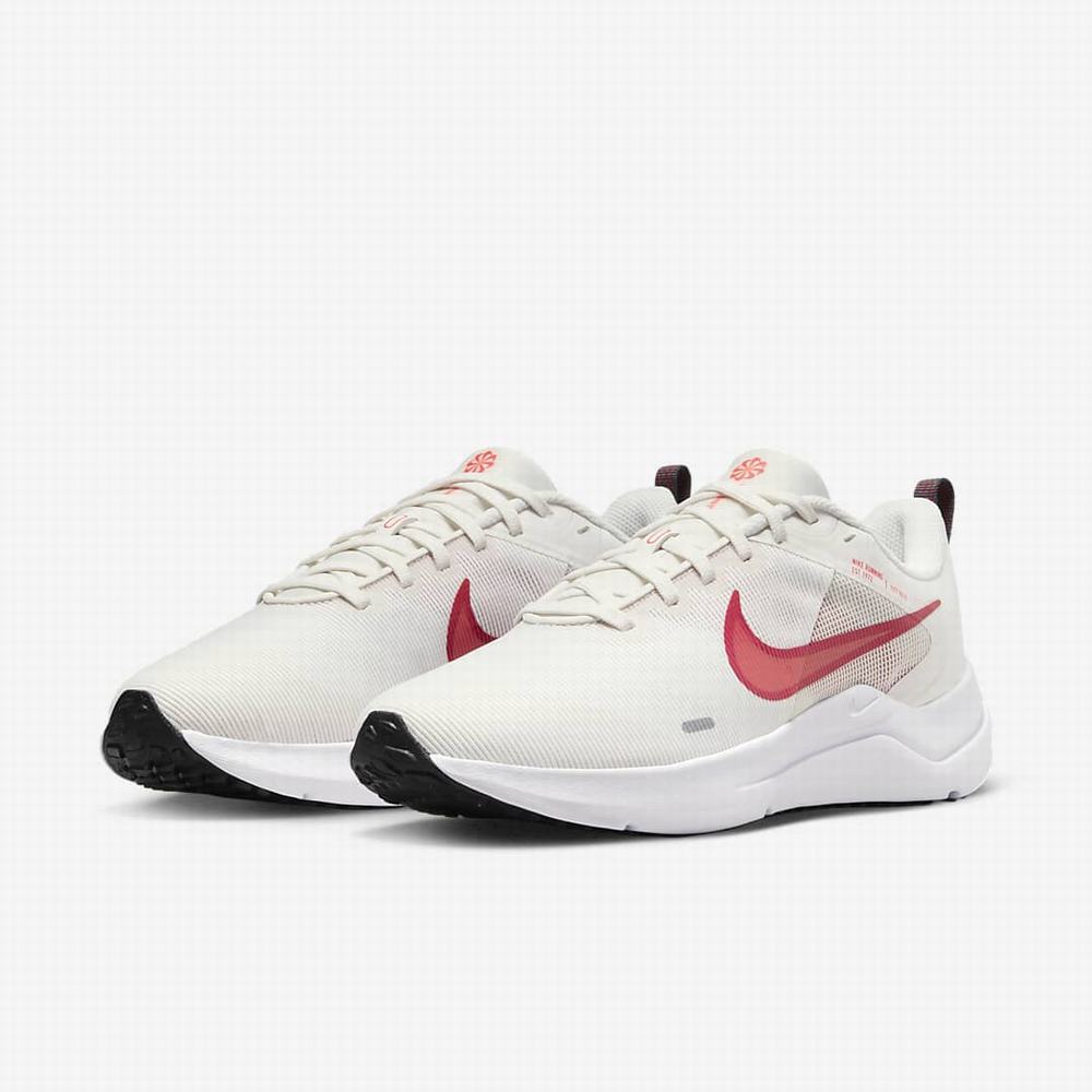 Bezecke Topanky Nike Downshifter 12 Damske Béžové Biele Svetlo Červené | SK392460