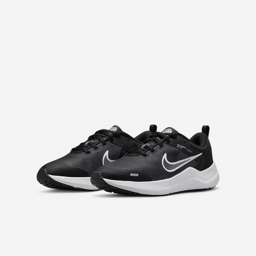 Bezecke Topanky Nike Downshifter 12 Detske Čierne Tmavo Siva Biele | SK087462