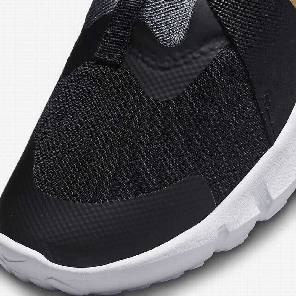 Bezecke Topanky Nike Flex Runner 2 Detske Čierne Siva Biele Metal Zlate | SK426359