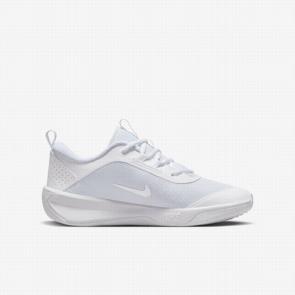 Bezecke Topanky Nike Omni Multi-Court Detske Biele Platina Biele | SK645329