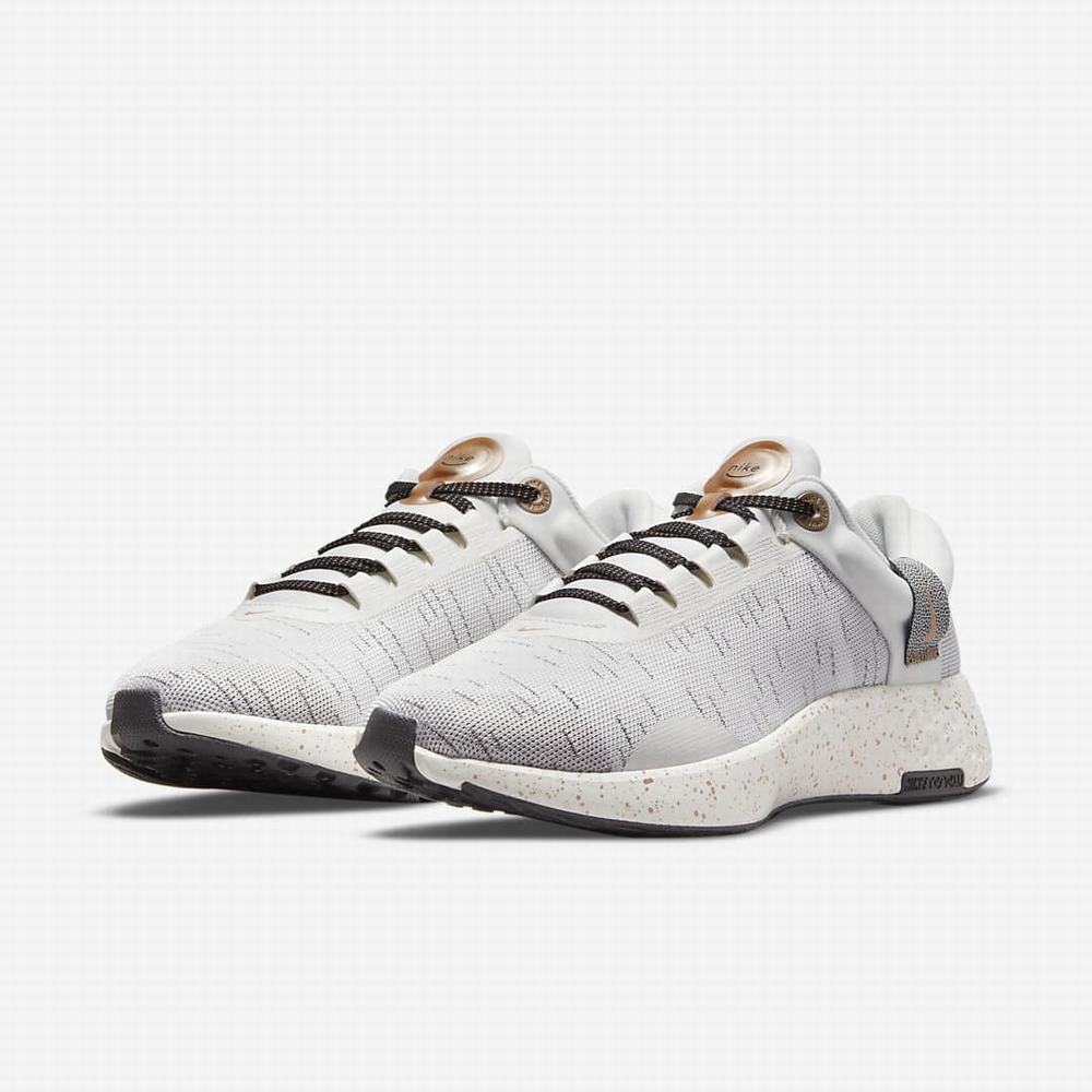 Bezecke Topanky Nike Renew Serenity Run Premium Damske Béžové Čierne Metal Meď | SK690132