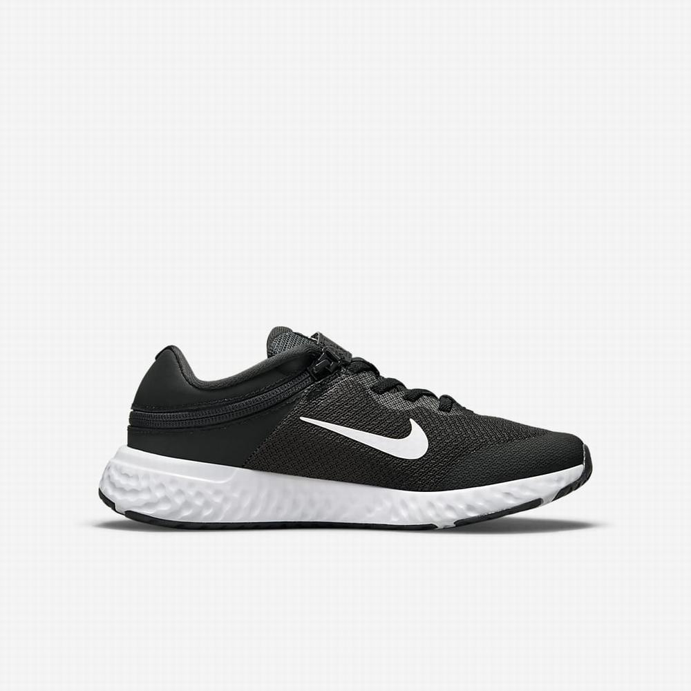 Bezecke Topanky Nike Revolution 6 FlyEase 4E Detske Čierne Tmavo Siva Biele | SK879512