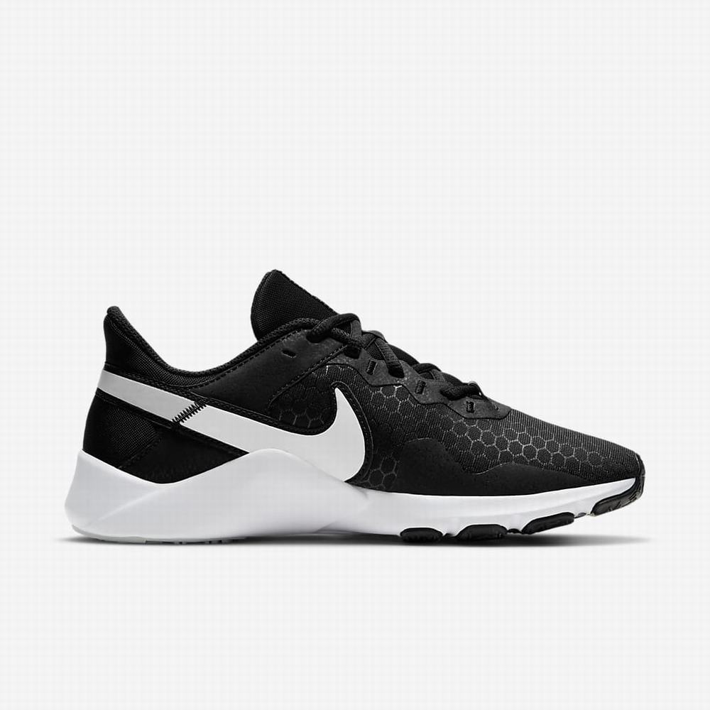 Botasky Nike Legend Essential 2 Damske Čierne Platina Biele | SK097614