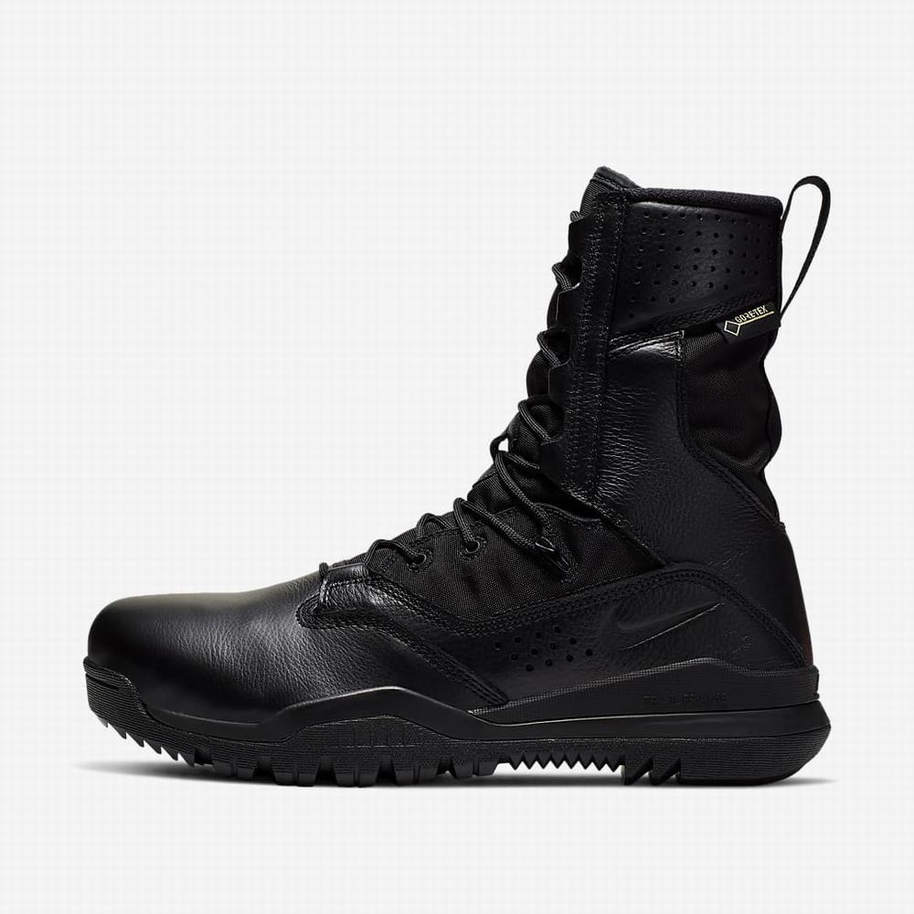 Takticke Topanky Nike SFB Field 2 8\