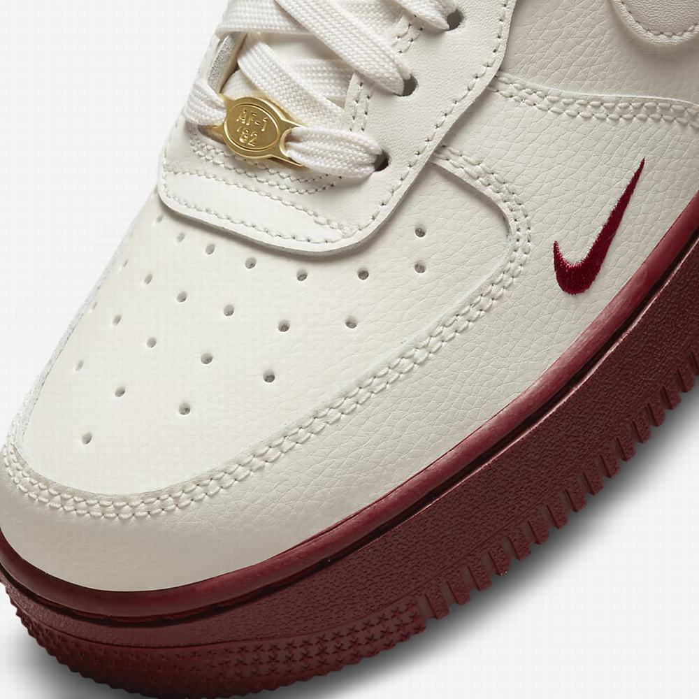 Tenisky Nike Air Force 1 '07 SE Damske Béžové Metal Zlate Čierne Červené | SK841053