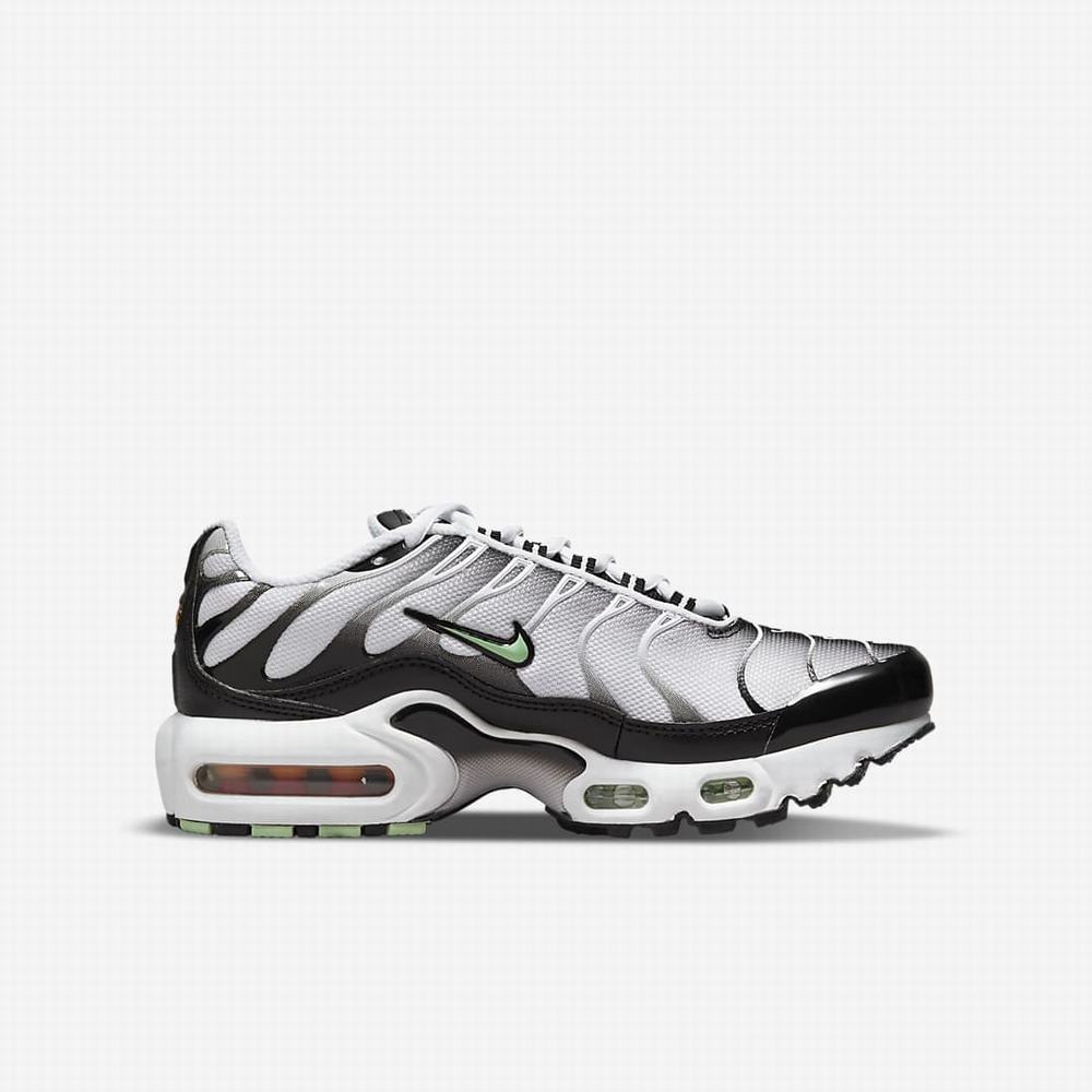 Tenisky Nike Air Max Plus Detske Biele Metal Červené | SK120974