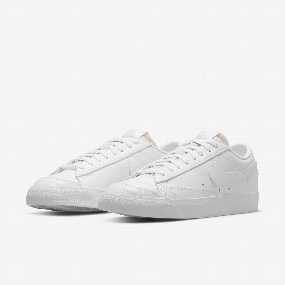 Tenisky Nike Blazer Low '77 Damske Biele | SK876093