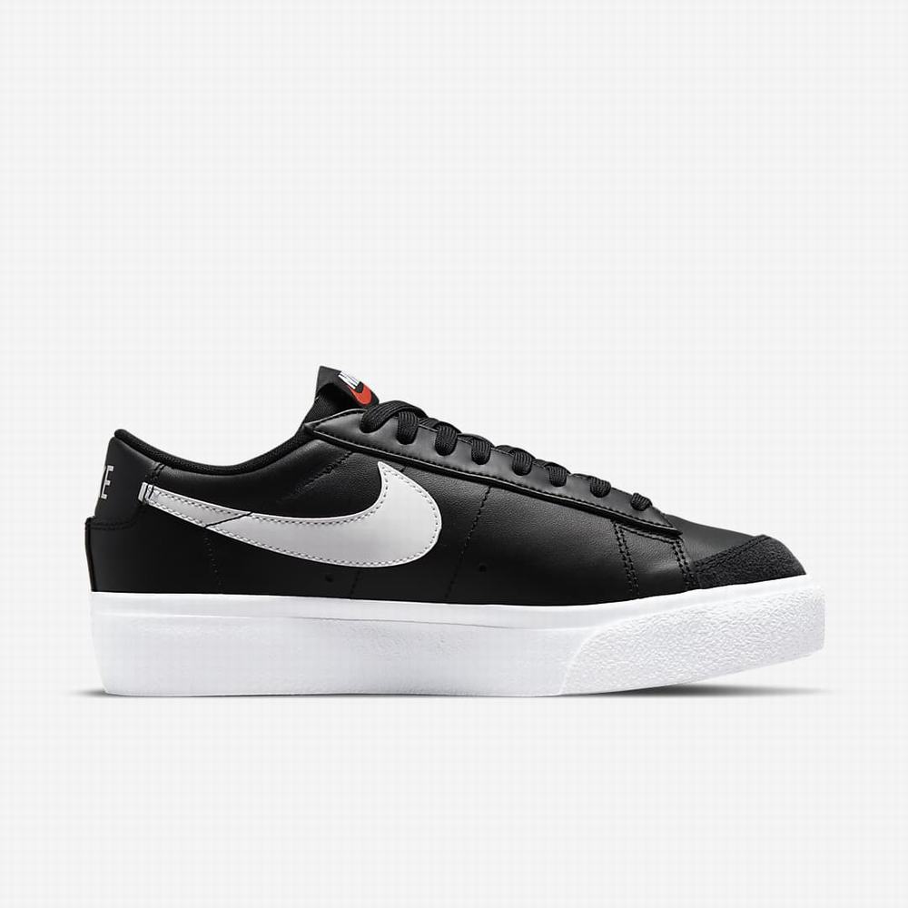 Tenisky Nike Blazer Low Platforme Damske Čierne Biele | SK526304