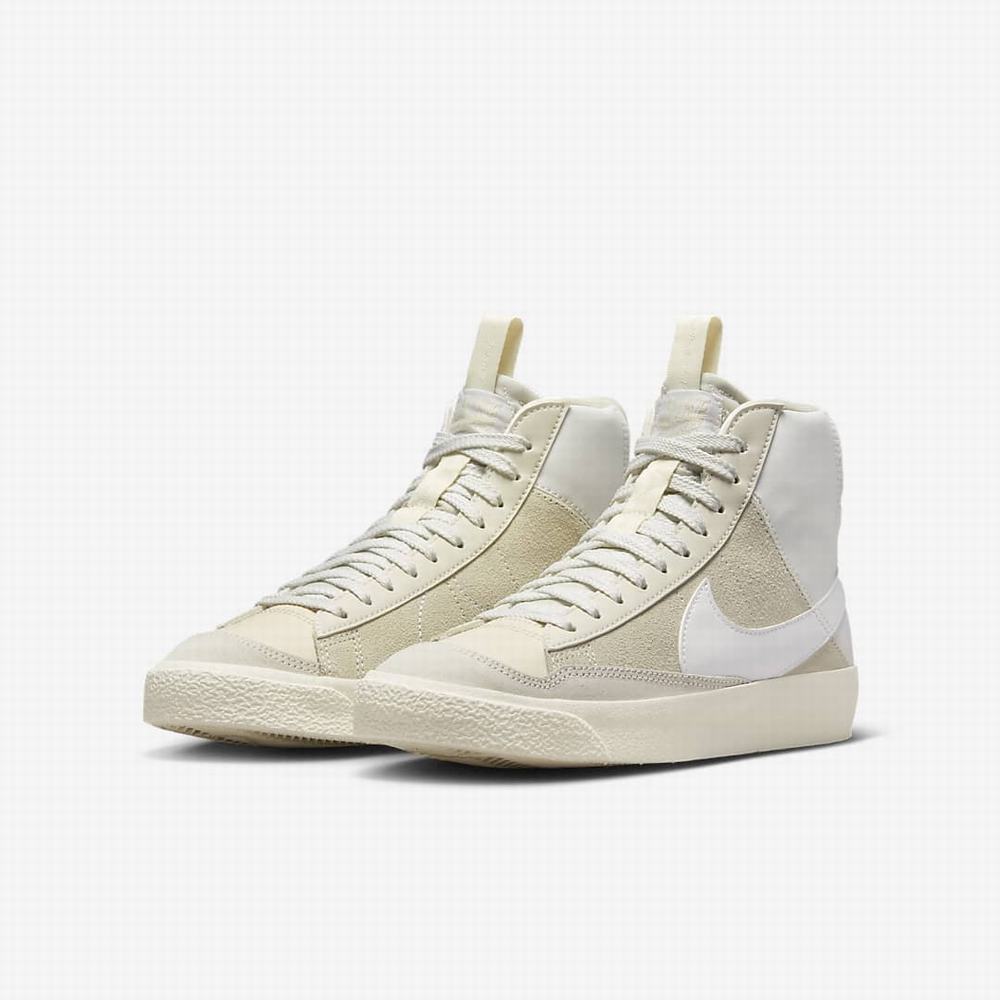 Tenisky Nike Blazer Mid '77 D Detske Biele Svetlo Krém Biele | SK978051