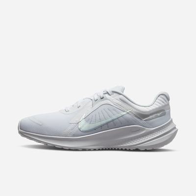 Bezecke Topanky Nike Quest 5 Damske Biele Platina Metal Strieborne | SK896173